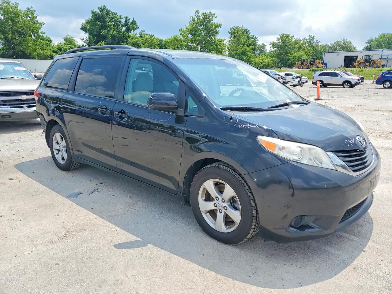 2011 Toyota Sienna Le - foto 4