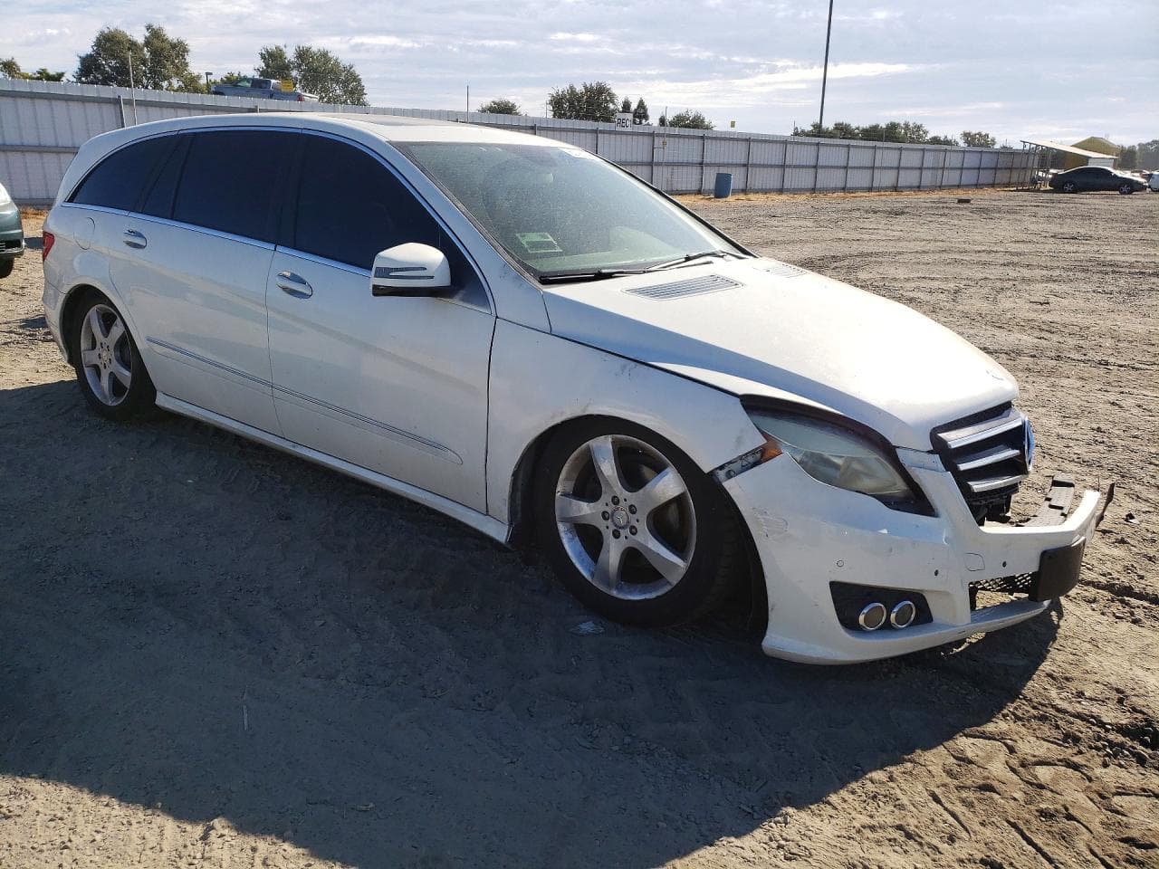 2011 Mercedes-Benz R 350 4Matic - foto 4