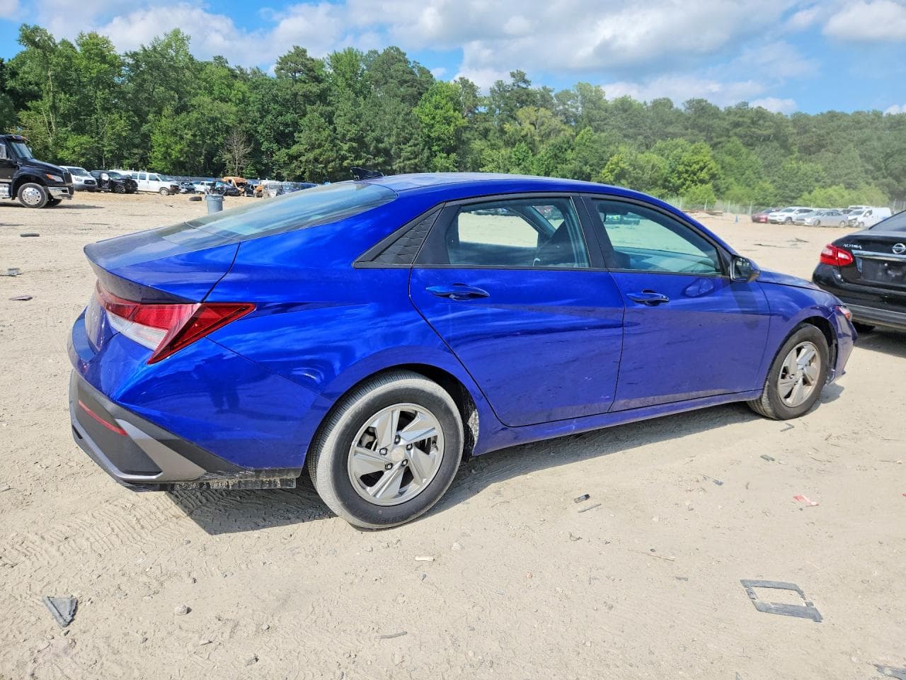 2025 Hyundai Elantra Se - foto 3