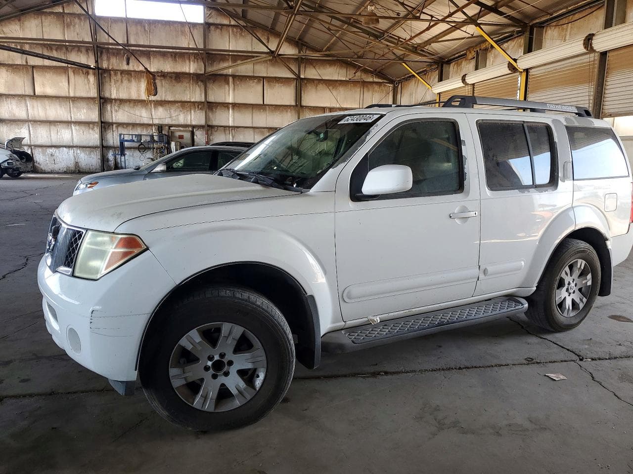 Nissan Pathfinder 2005 z USA