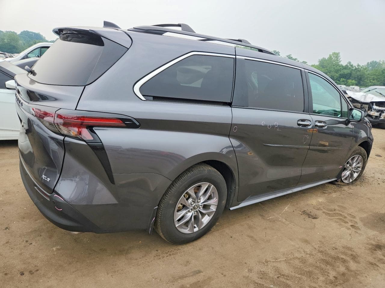 2025 Toyota Sienna Xle 8-Passenger - foto 3