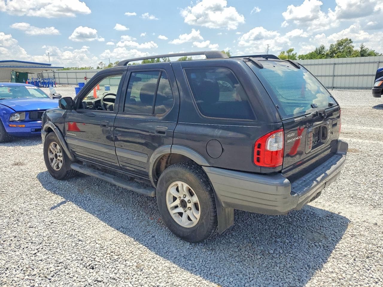 2003 Isuzu Rodeo S - foto 2