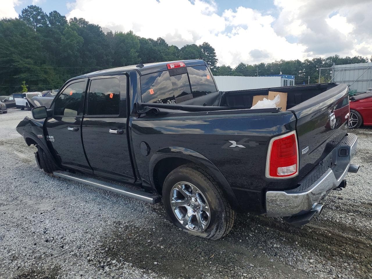 2018 Ram 1500 Laramie - foto 2
