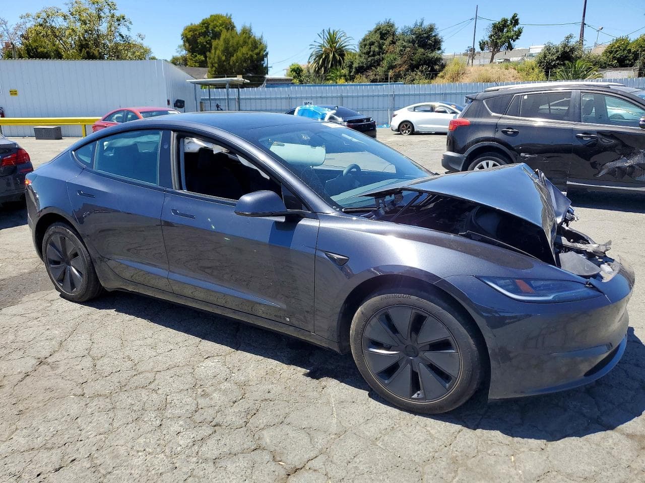 2025 Tesla Model 3 - foto 4