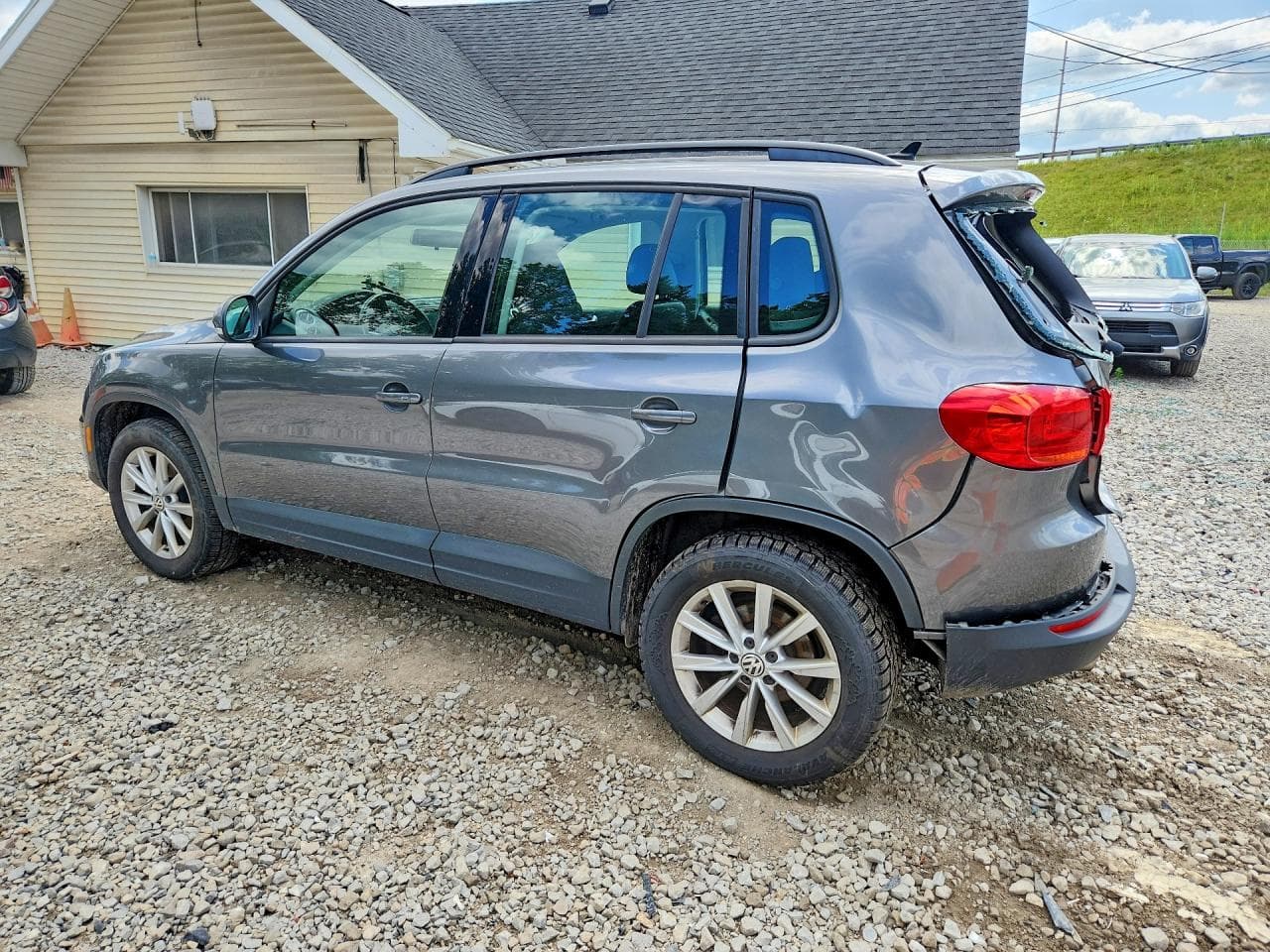 2018 Volkswagen Tiguan Limited - foto 2