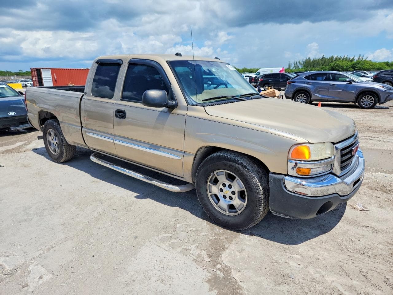 2004 GMC New Sierra C1500 - foto 4