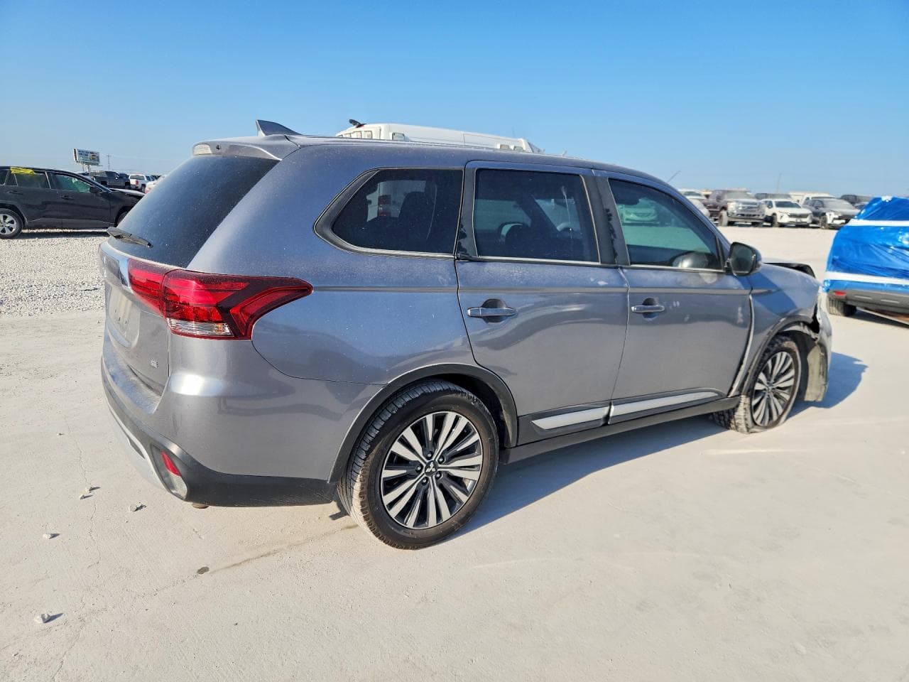 2020 Mitsubishi Outlander Se - foto 3