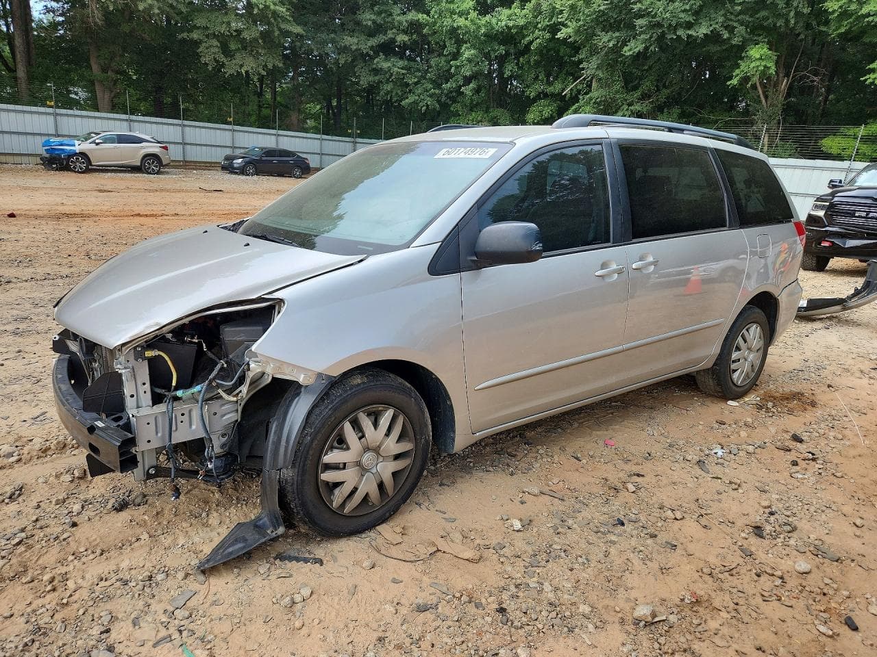 2004 Toyota Sienna Le 7 Passenger