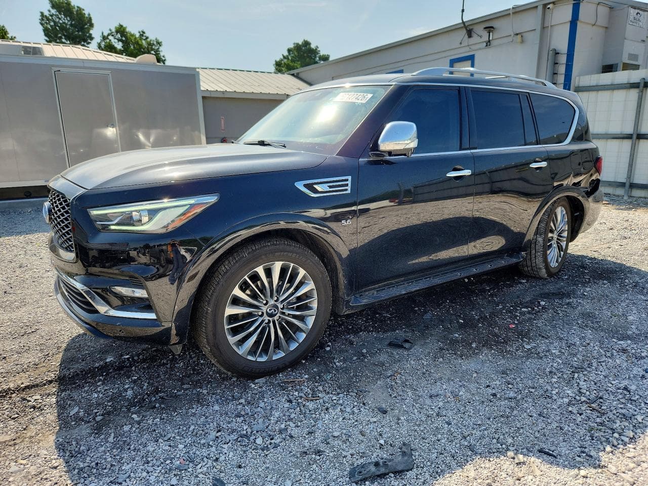 Infiniti QX80 2019 z USA