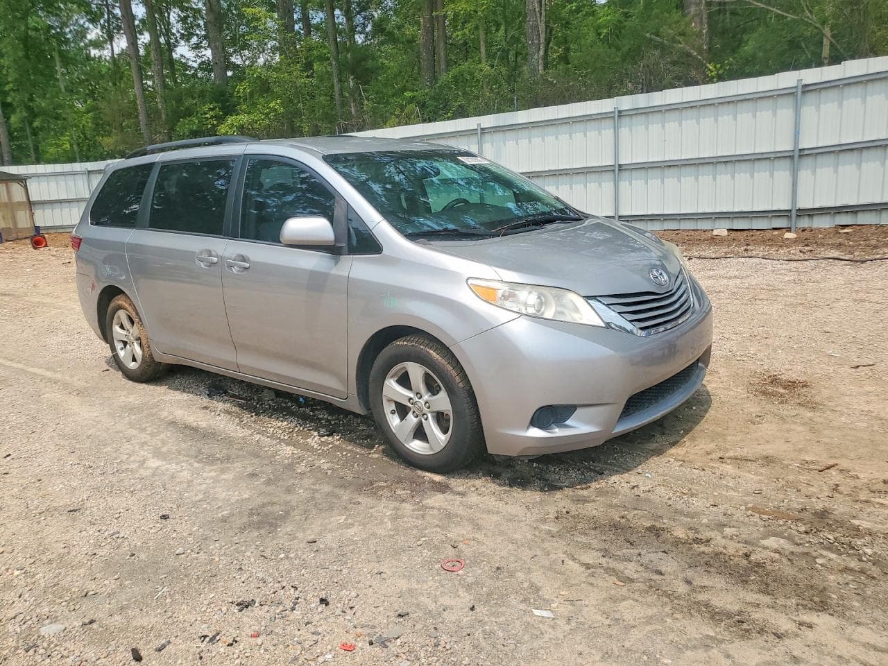 2017 Toyota Sienna Le - foto 4