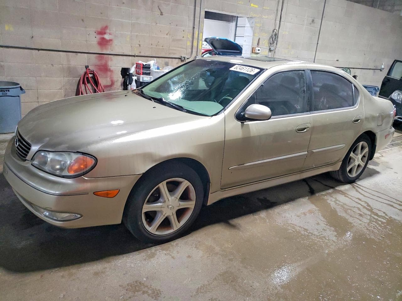 2002 Infiniti I z USA