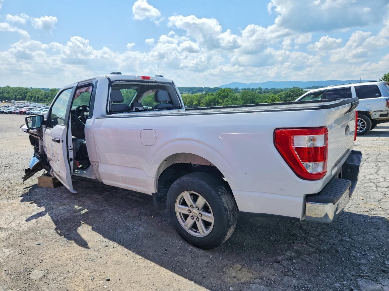 2022 Ford F150 - foto 2