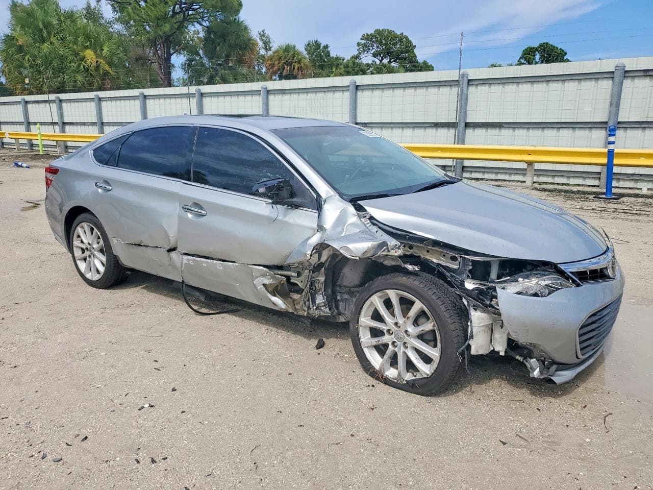 2015 Toyota Avalon Limited - foto 4