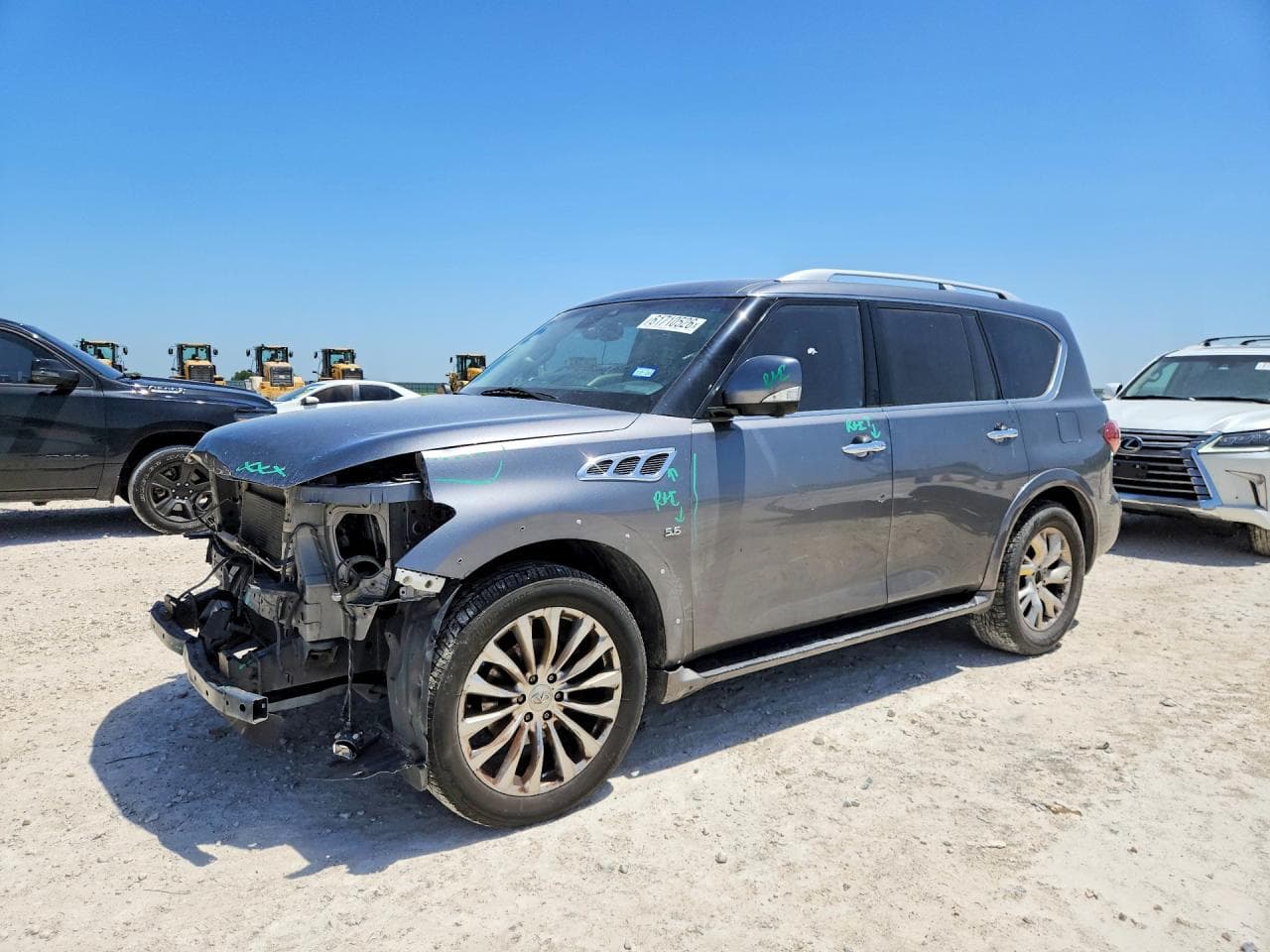 Infiniti QX80 2017 z USA