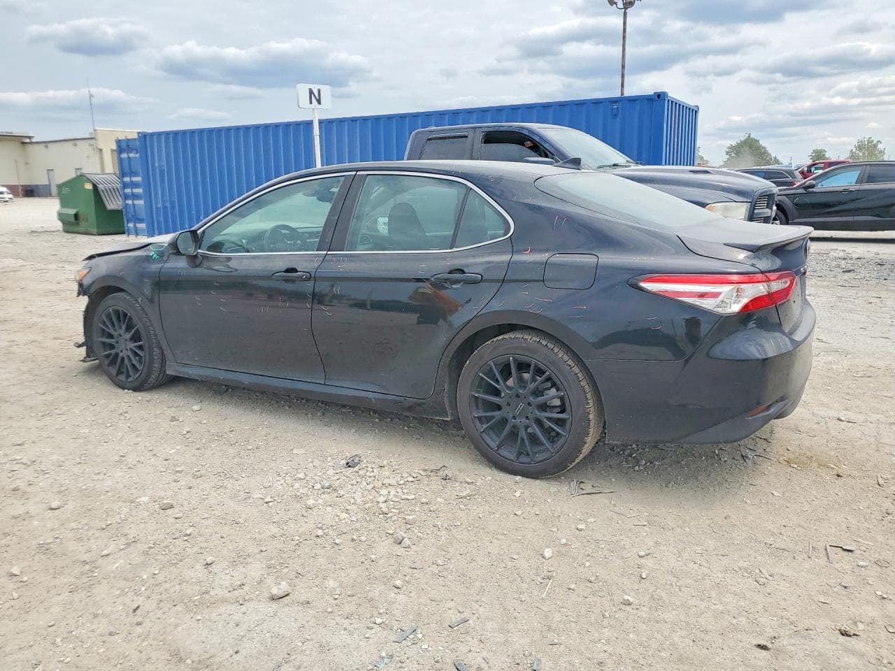 2020 Toyota Camry Le - foto 2