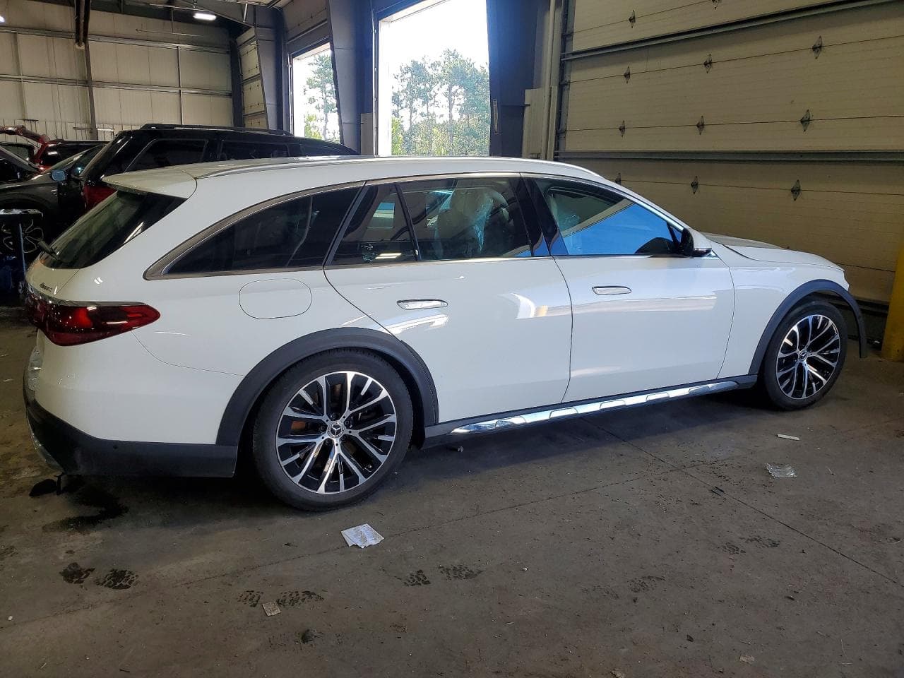 2025 Mercedes-Benz E 450 4M All Terrain - foto 3