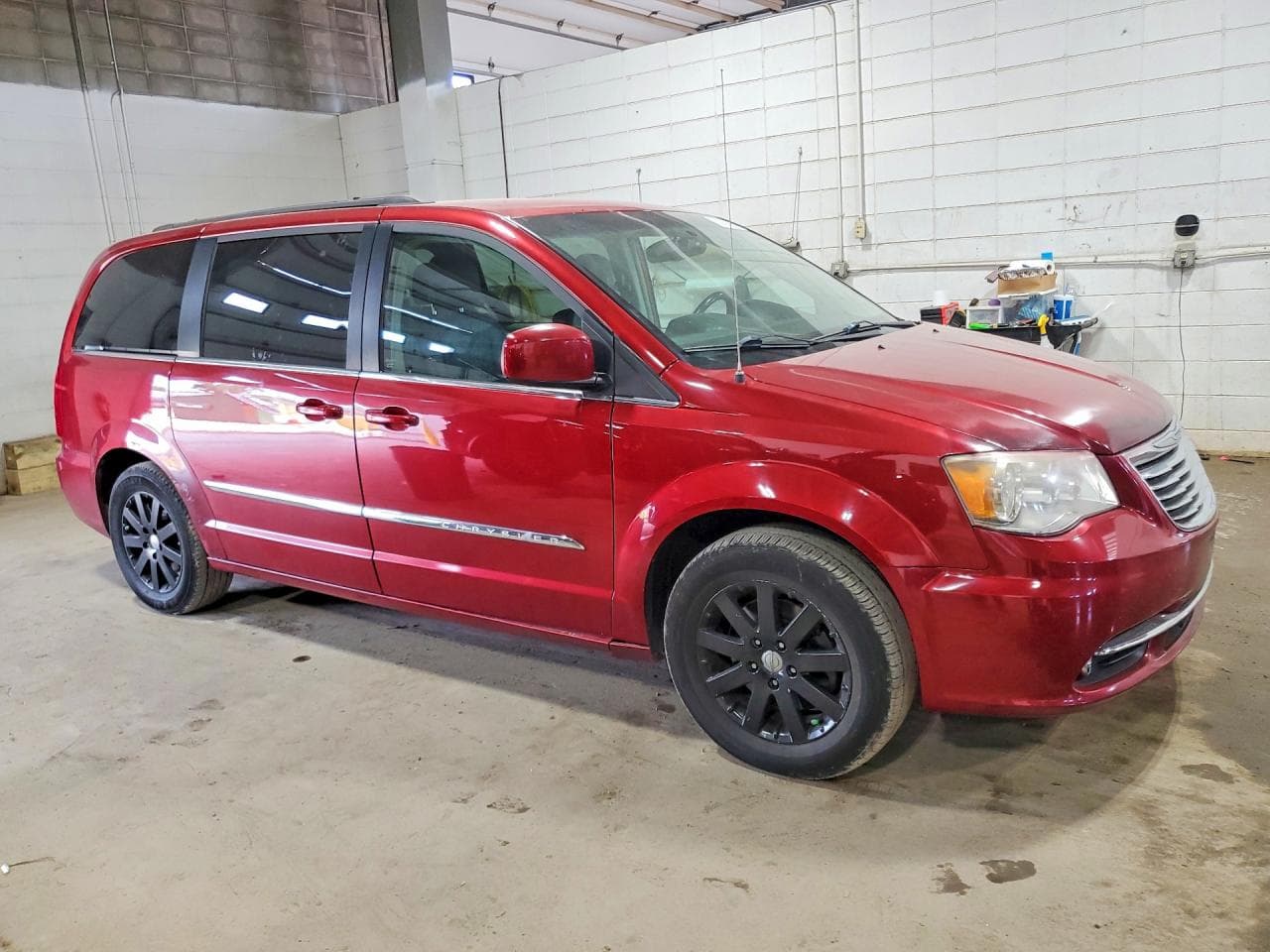 2014 Chrysler Town & Country Touring - foto 4