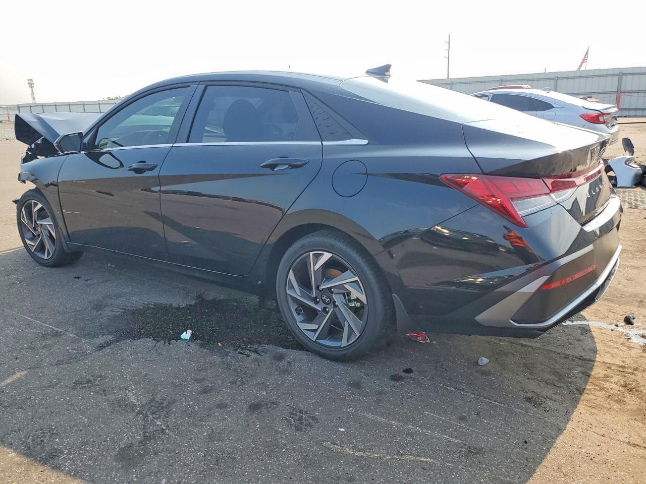 2026 Hyundai Elantra Limited - foto 2