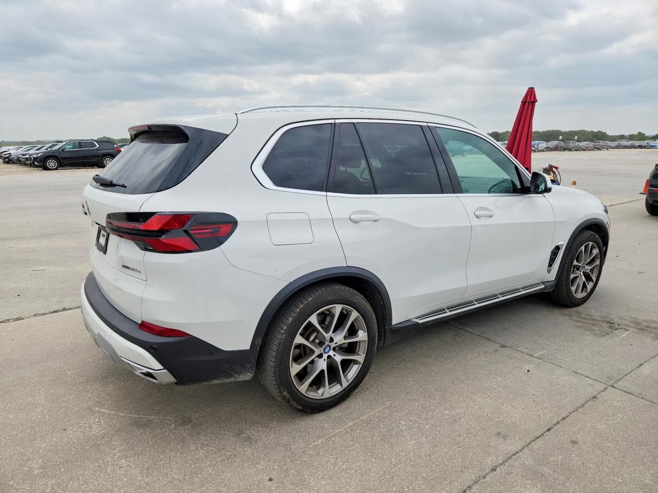 2025 BMW X5 xDrive50E - foto 3