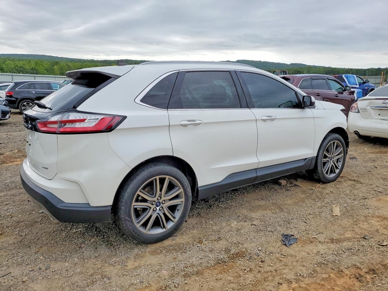 2021 Ford Edge Titanium - foto 3