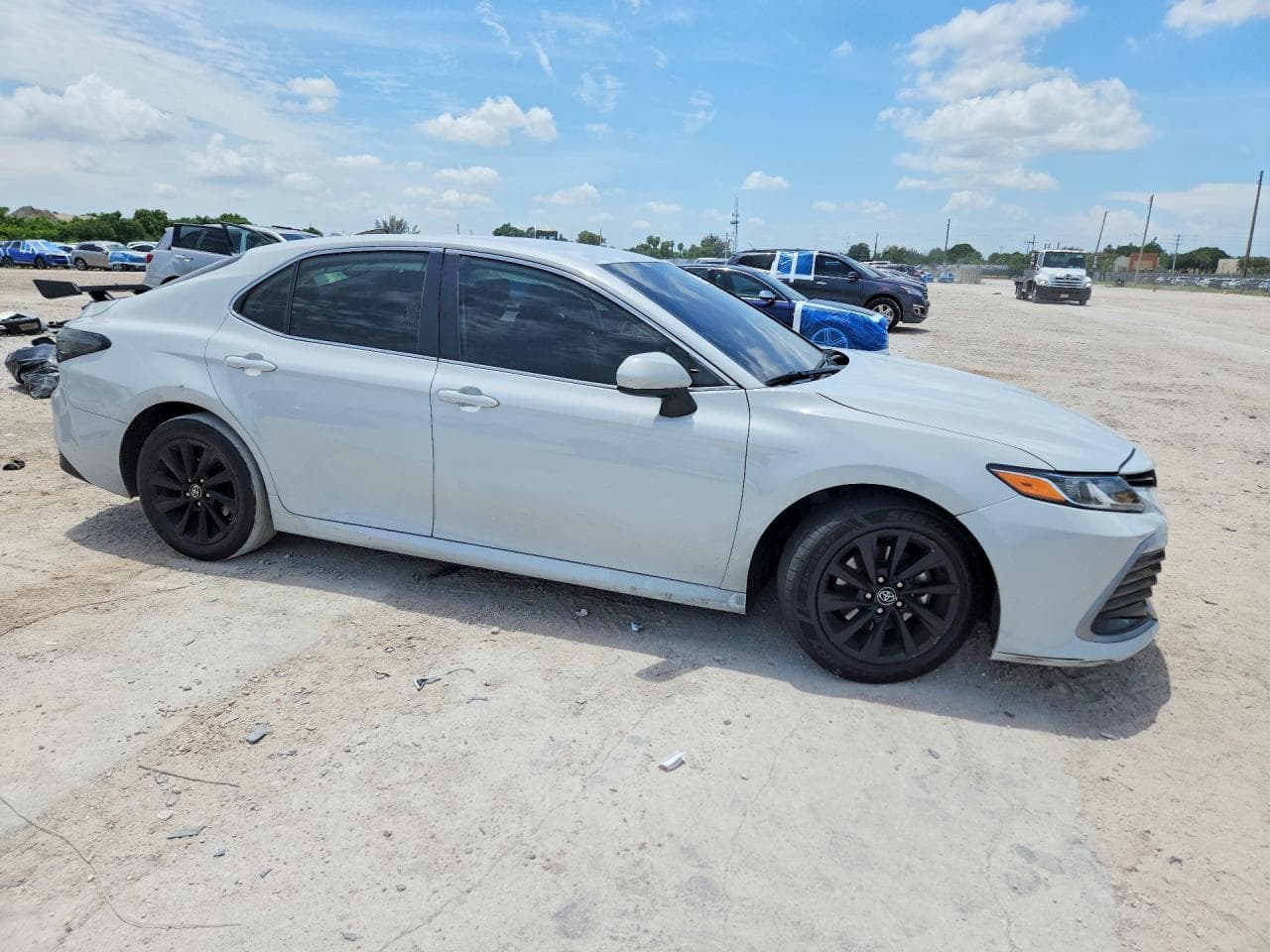 2023 Toyota Camry Le - foto 4