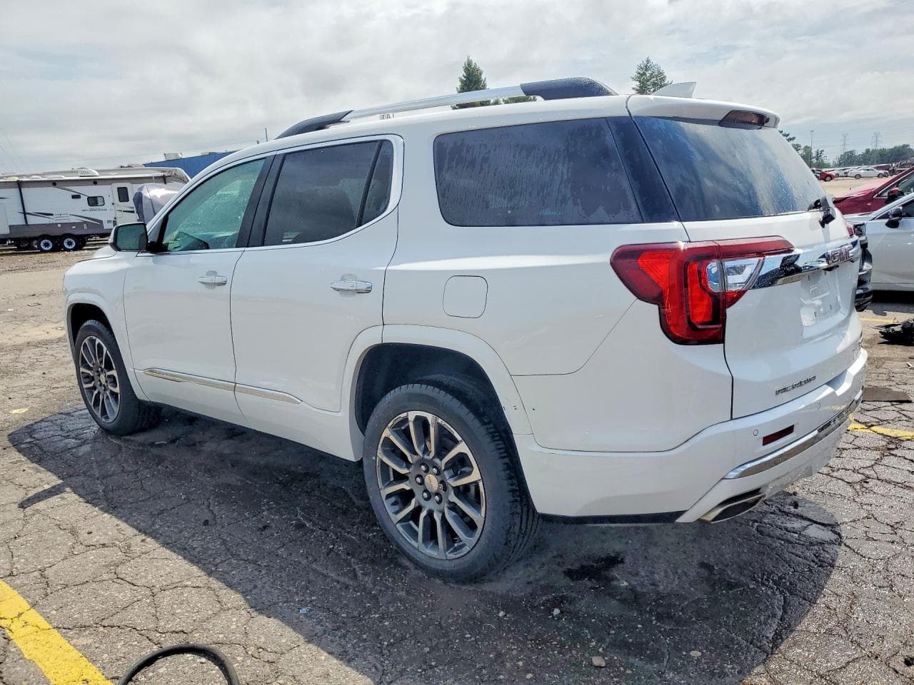 2021 GMC Acadia Denali - foto 2