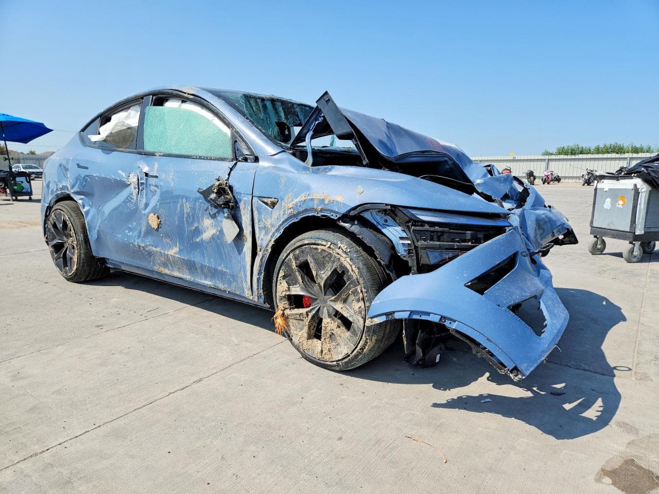 2026 Tesla Model Y - foto 4