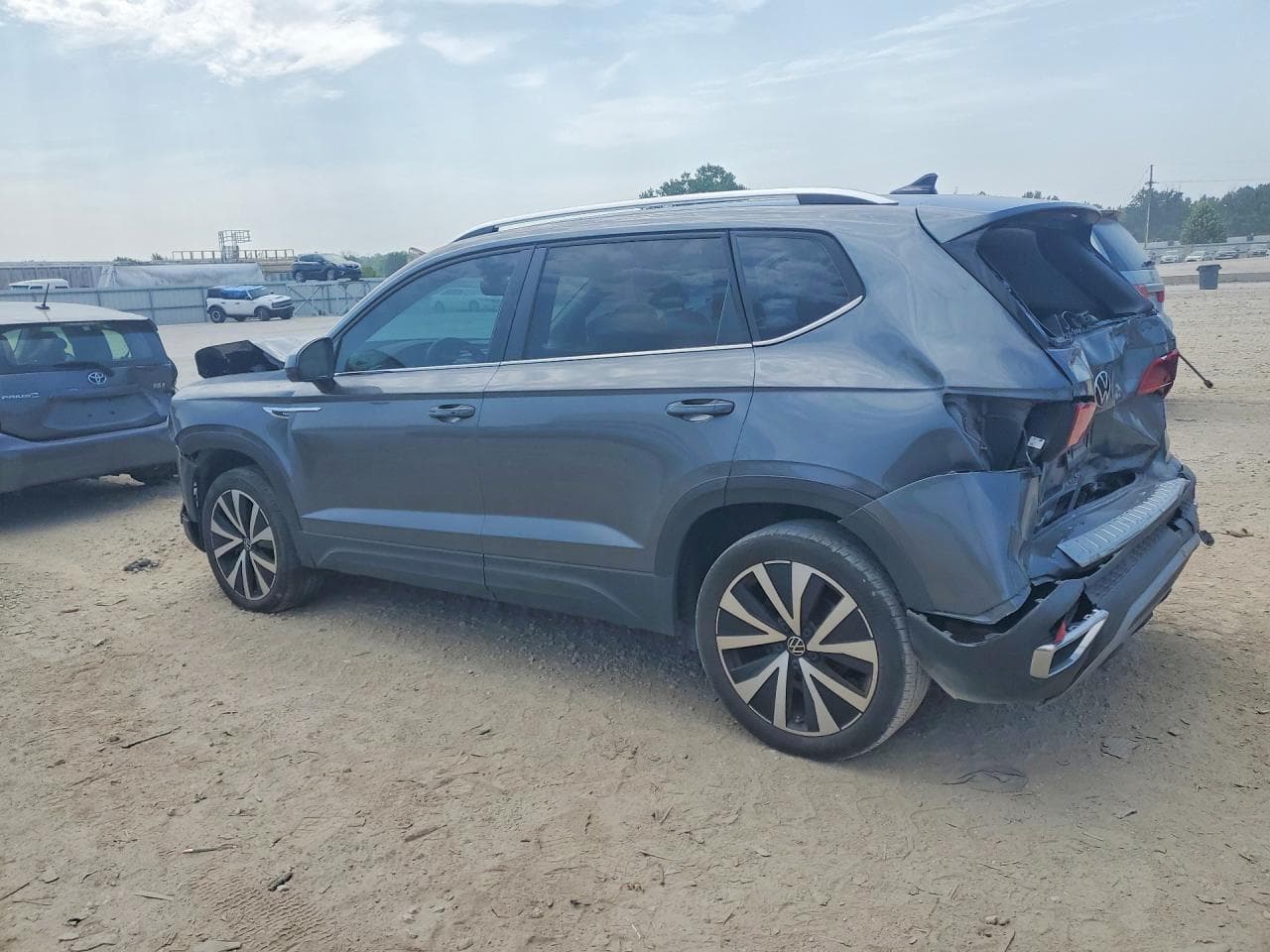 2023 Volkswagen Taos Se - foto 2
