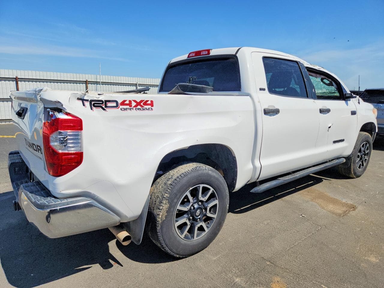 2015 Toyota Tundra Sr5 - foto 3