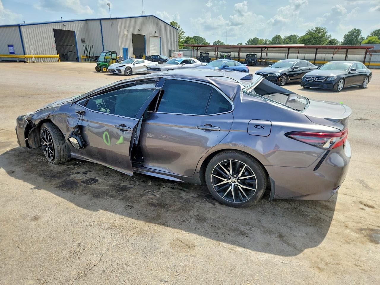 2024 Toyota Camry Hybrid Se - foto 2