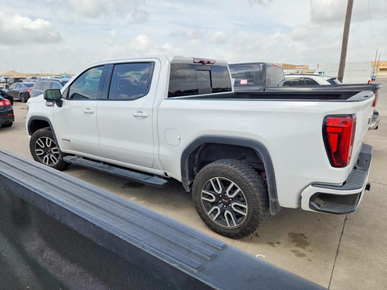 2020 GMC Sierra K1500 At4 - foto 2