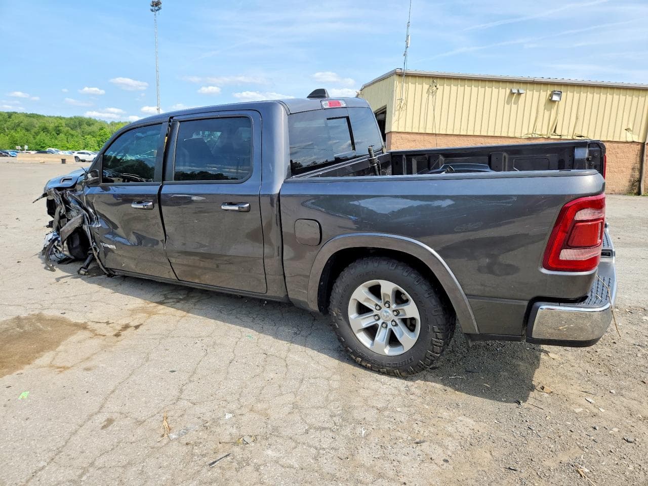 2022 Ram 1500 Laramie - foto 2