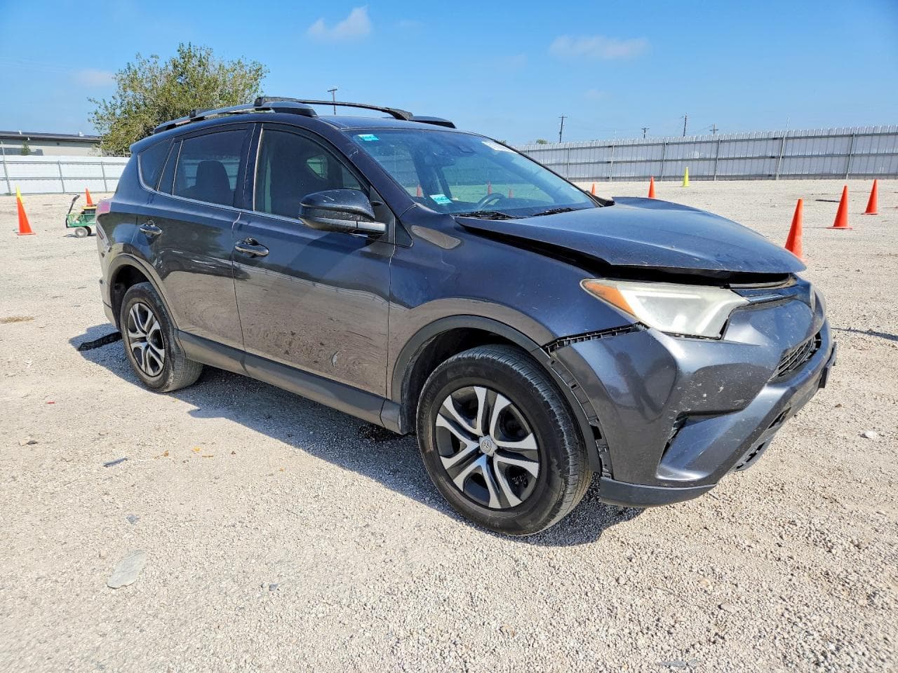 2018 Toyota Rav4 Le - foto 4