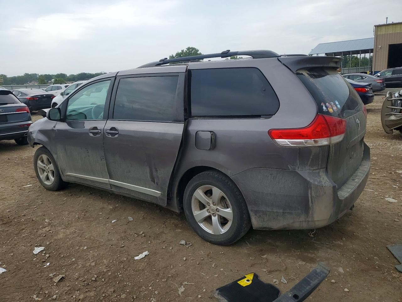 2014 Toyota Sienna Le - foto 2