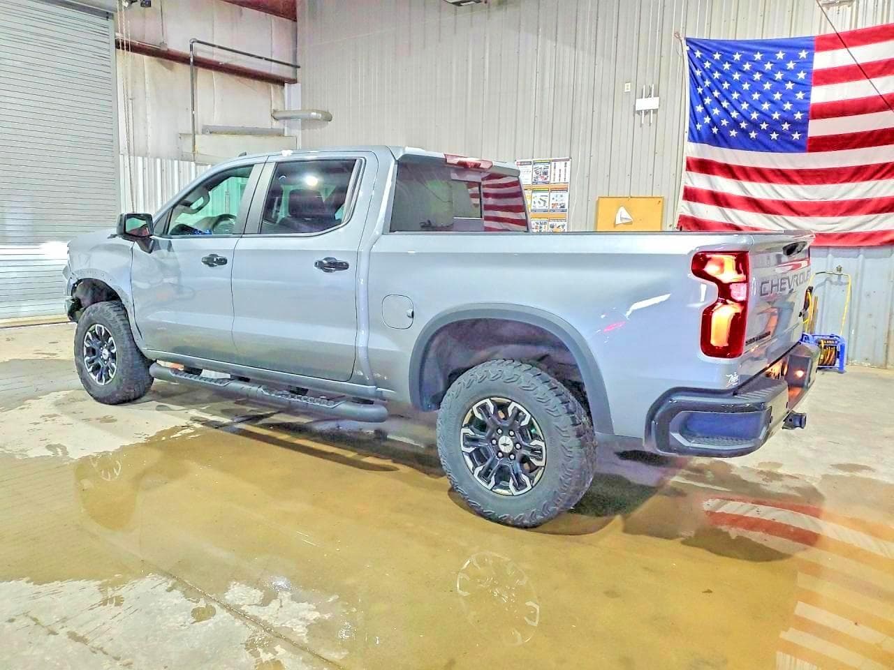 2024 Chevrolet K1500 Silv - foto 2