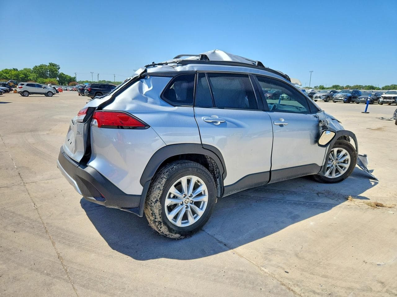 2025 Toyota Corolla Cross Le - foto 3