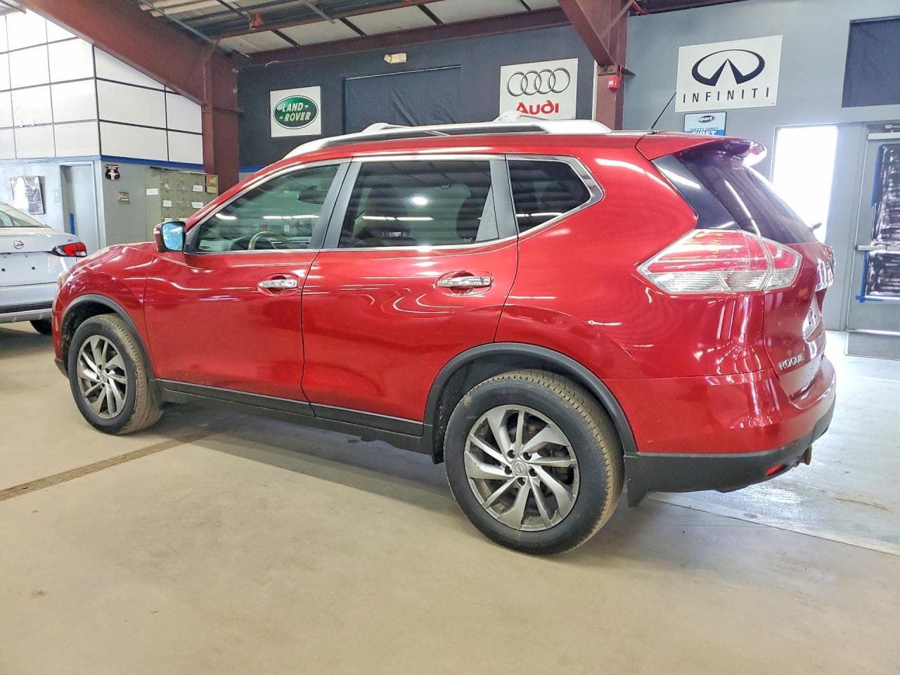 2014 Nissan Rogue S - foto 2