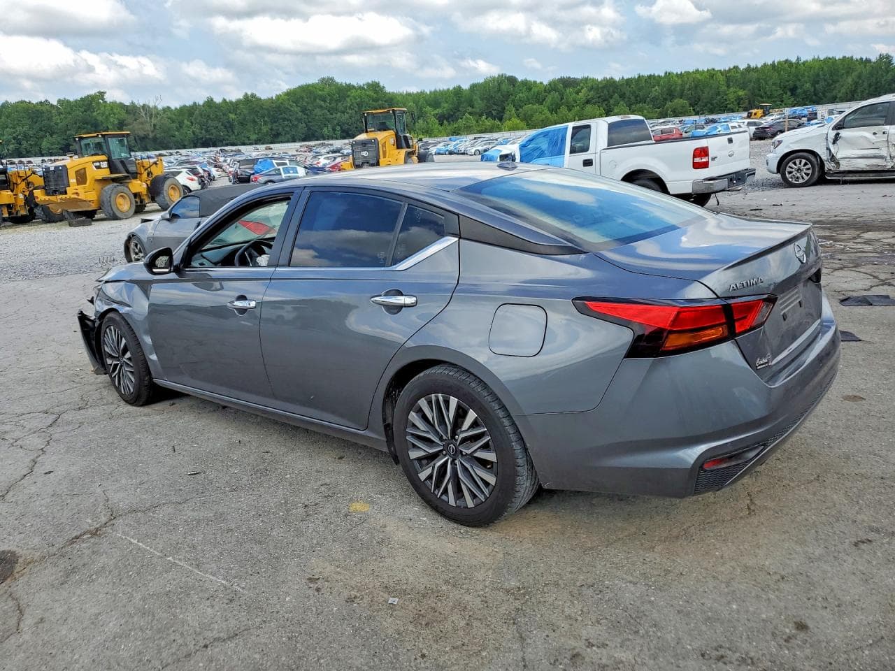 2024 Nissan Altima - foto 2