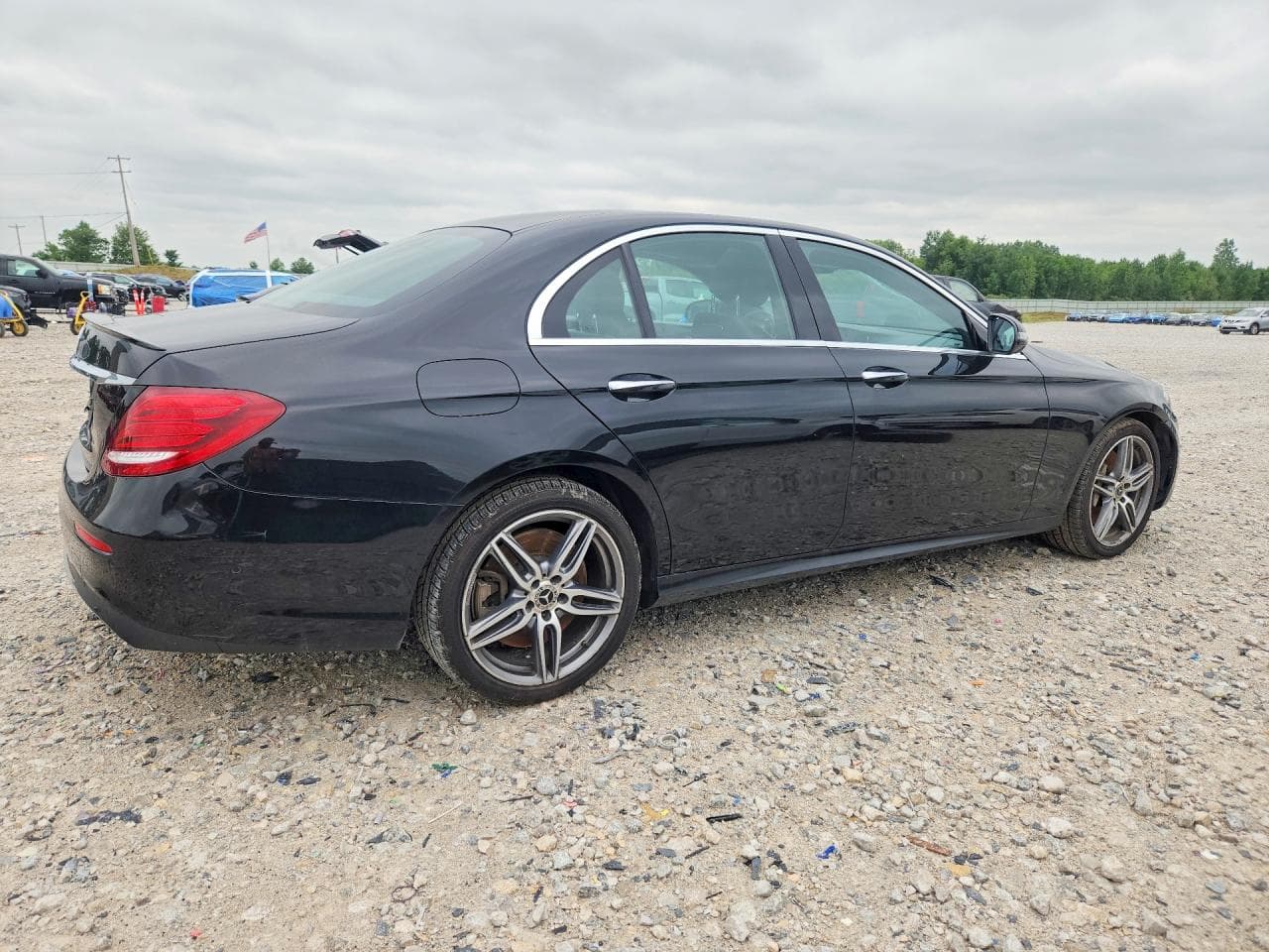 2018 Mercedes-Benz E 400 4Matic - foto 3