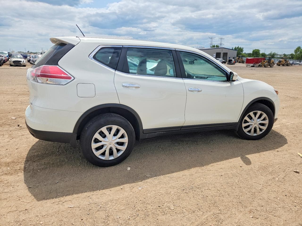 2015 Nissan Rogue S - foto 3