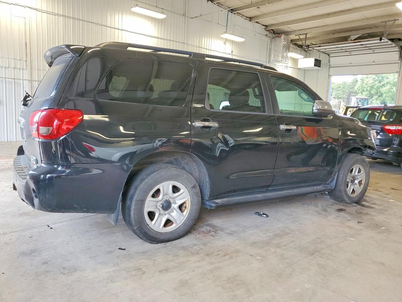 2014 Toyota Sequoia Limited - foto 3