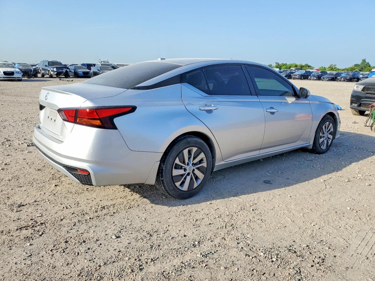 2019 Nissan Altima S - foto 3