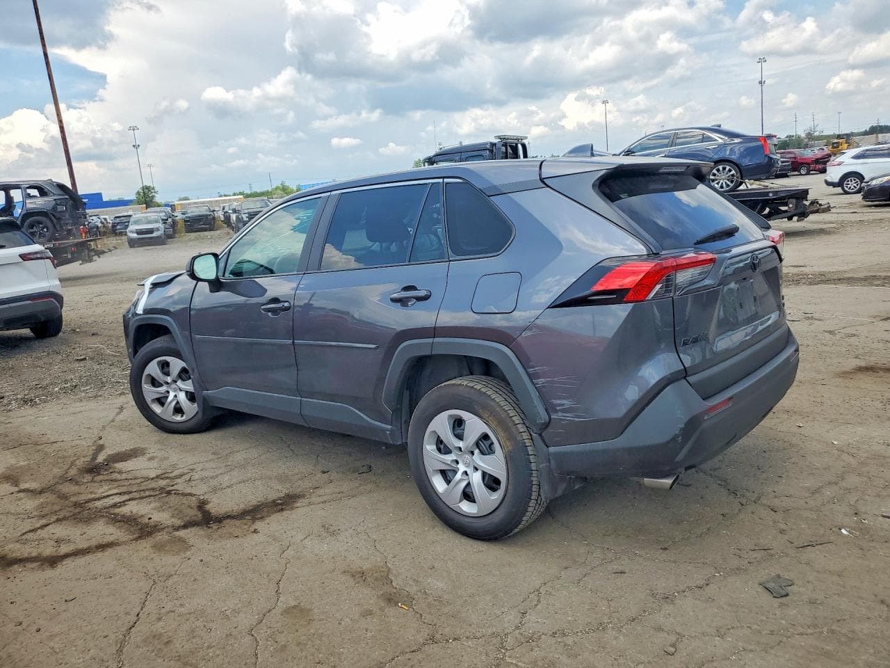 2024 Toyota Rav4 Le - foto 2
