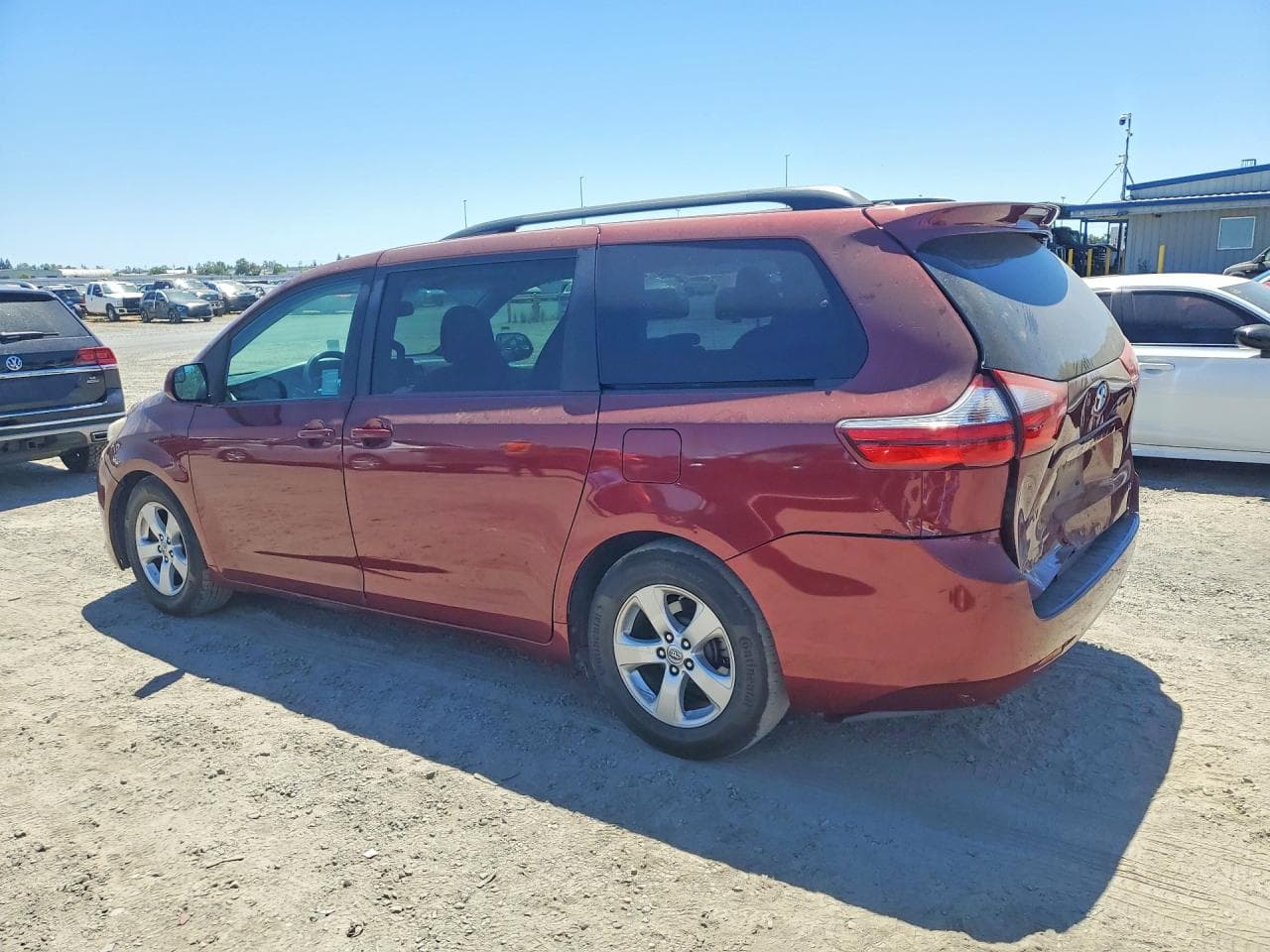 2015 Toyota Sienna Le - foto 2