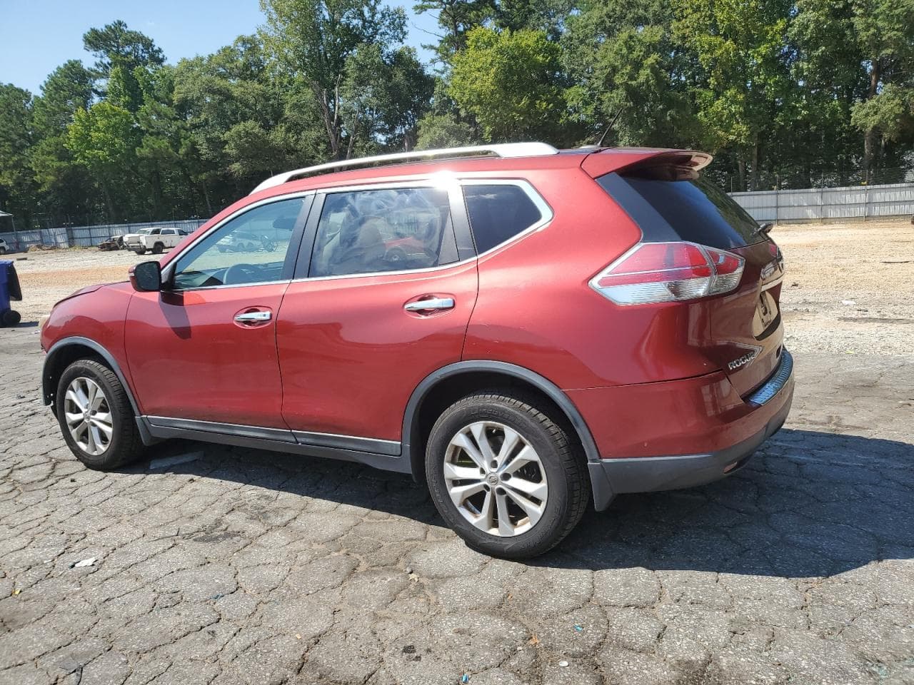 2014 Nissan Rogue S - foto 2