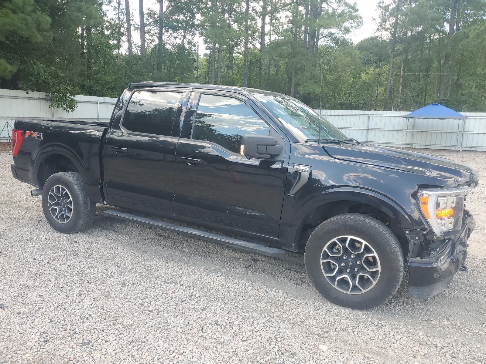 2021 Ford F150 - foto 4