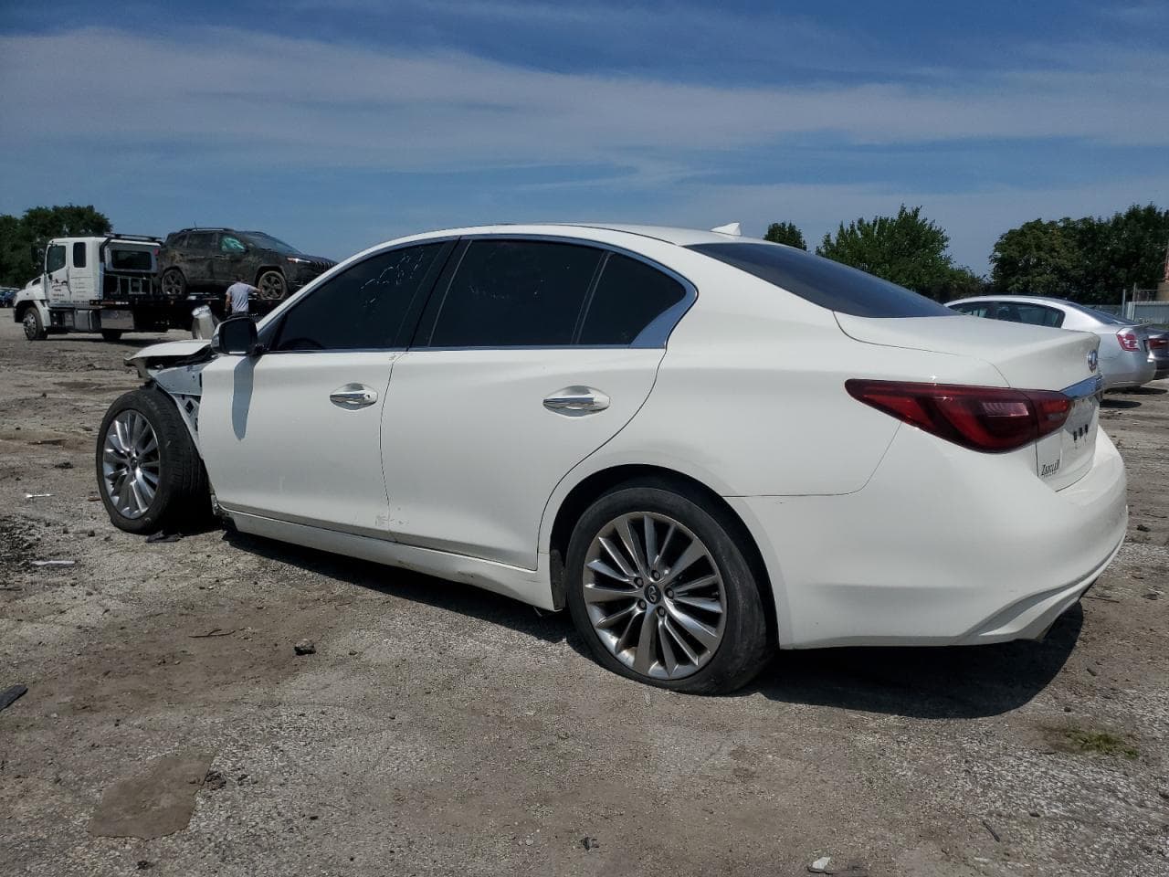 2018 Infiniti Q50 Luxe - foto 2