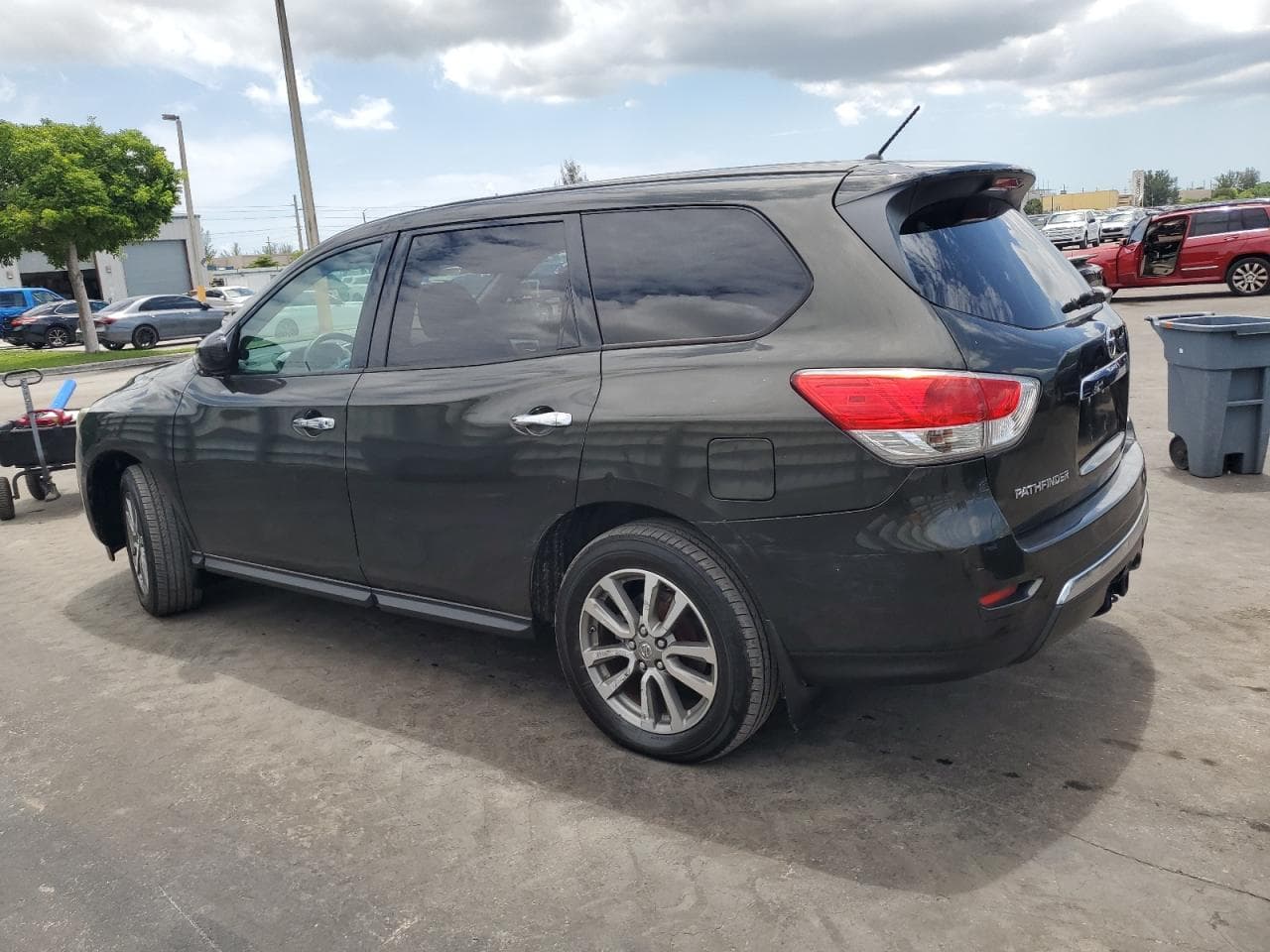 2015 Nissan Pathfinder S - foto 2