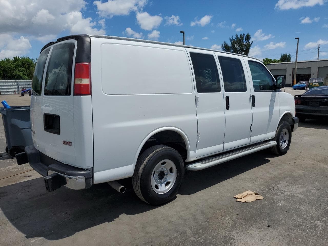 2024 GMC Savana G2500 - foto 3