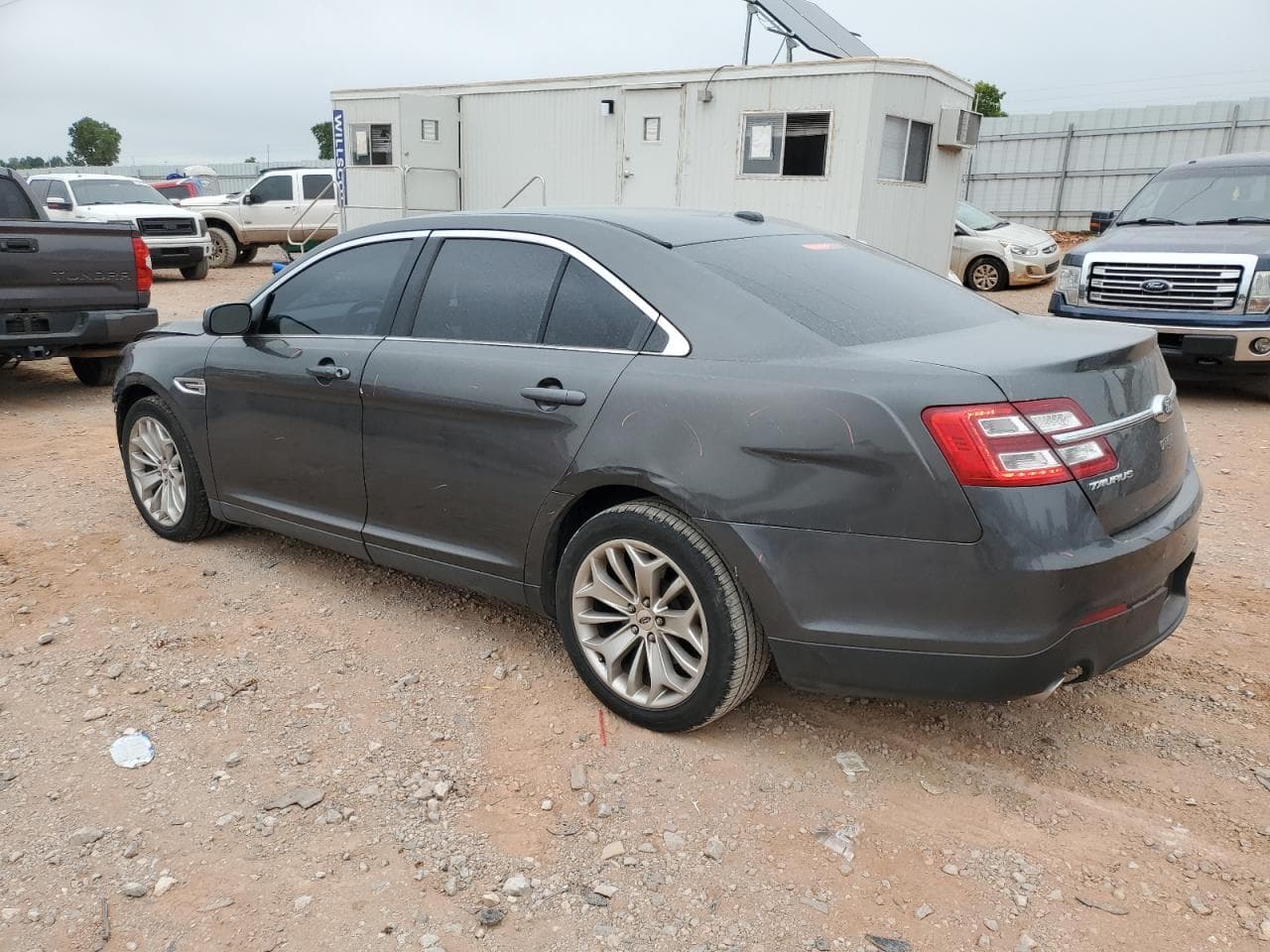 2019 Ford Taurus Limited - foto 2